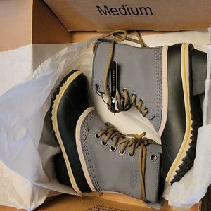 New without box sorel 1964 quarry women's boots size 5